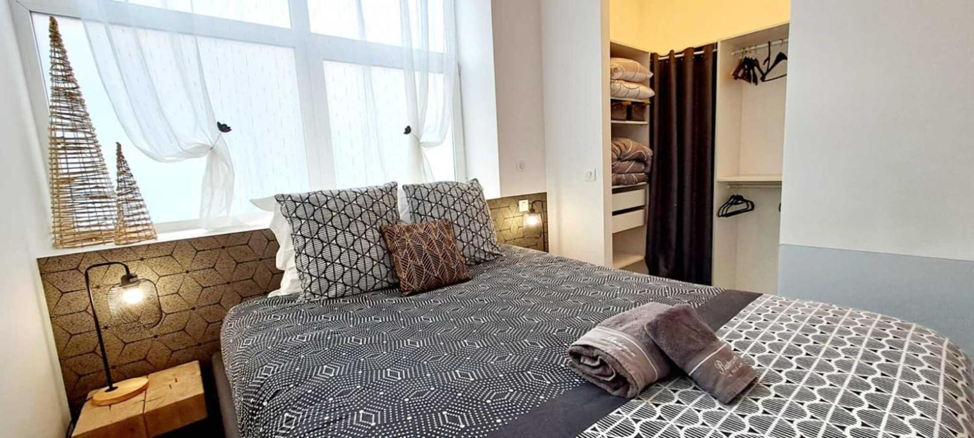 Black&White Home-By So'Serenityhome-Balcon-Parking คลูส ภายนอก รูปภาพ
